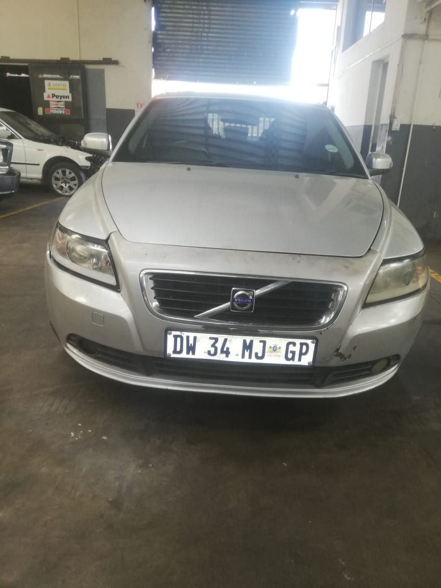 Volvo s40 deals spares