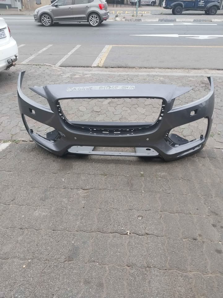 JAGUAR  FPACE FRONT BUMPER - Private Seller