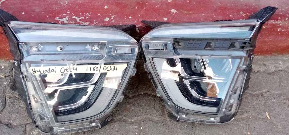 Hyundai Creta headlight both sides - Private Seller Hyundai Creta headlight both sides - Private Seller