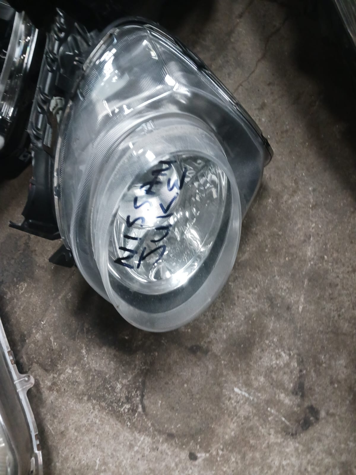 NISSAN JUKE HEADLIGHT - Private Seller