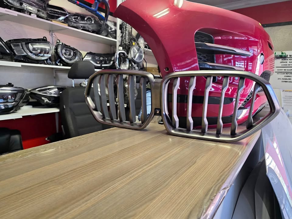 BMW G06 X6 MSPORT MAIN GRILL (2022) IN A BEAUTIFUL NEW CONDITION FOR SALE. - Private Seller BMW G06 X6 MSPORT MAIN GRILL (2022) IN A BEAUTIFUL NEW CONDITION FOR SALE. - Private Seller