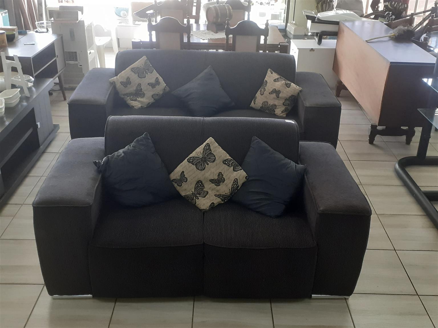 Couches 2 SEATER BY 2 SEATER (S110968A)