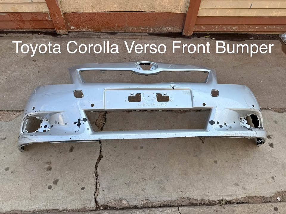Toyota Corolla Verso Front Bumper - Private Seller Toyota Corolla Verso Front Bumper - Private Seller