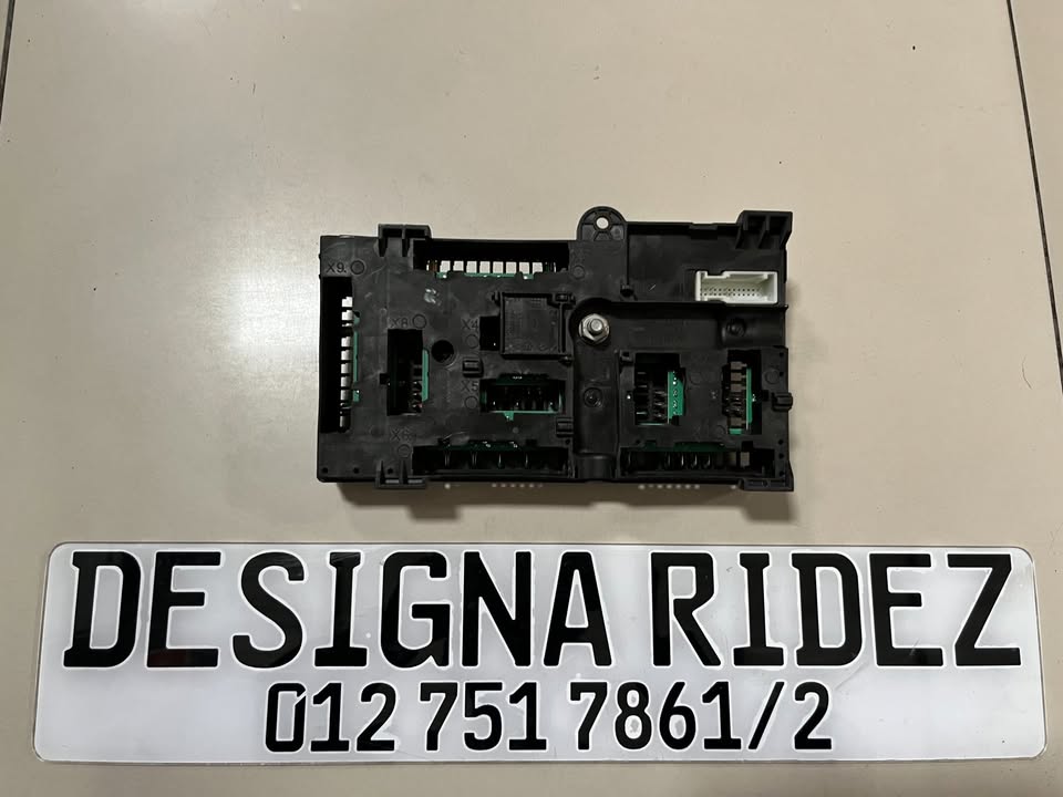 BMW G01 X3 POWER DISTRIBUTION BOX (FUSE BOX) AVAILABLE. - Private Seller