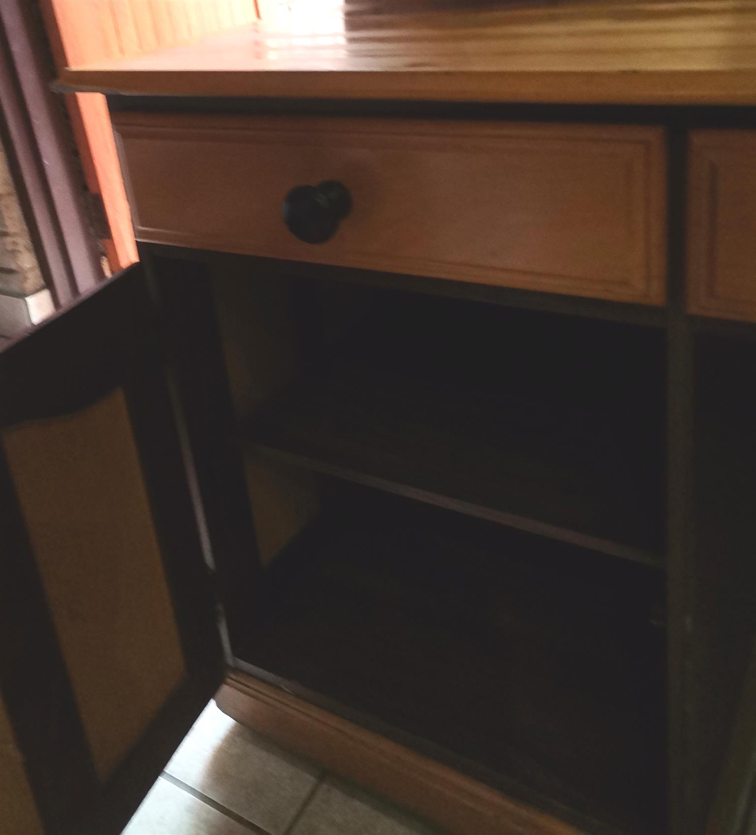 Embuia dressing table