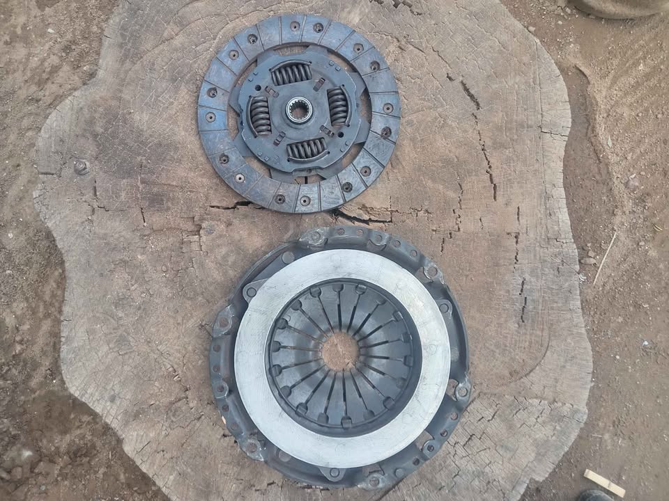 Ford Durateck Fiesta/Figo/Icon 1.6 LUK Clutch and pressure plate - Private Seller Ford Durateck Fiesta/Figo/Icon 1.6 LUK Clutch and pressure plate - Private Seller