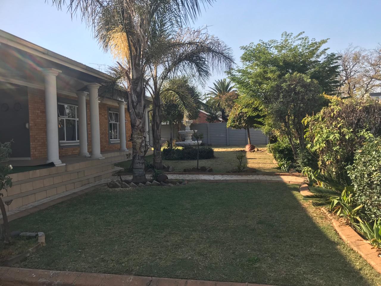 BOKSBURG-PARKDENE-BRAND NEW 2 BED GARDEN COTTAGE | Junk Mail