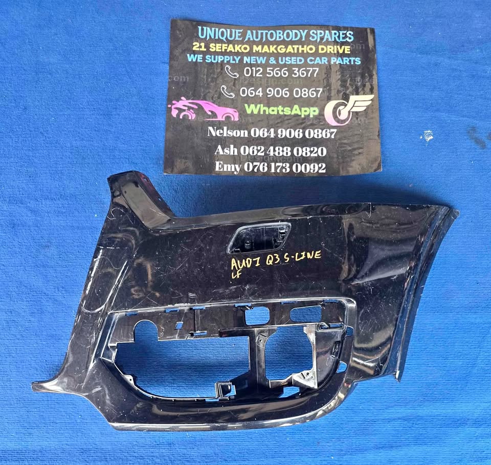 Audi Q3 S-line Left Front Corner Bumper - Private Seller Audi Q3 S-line Left Front Corner Bumper - Private Seller