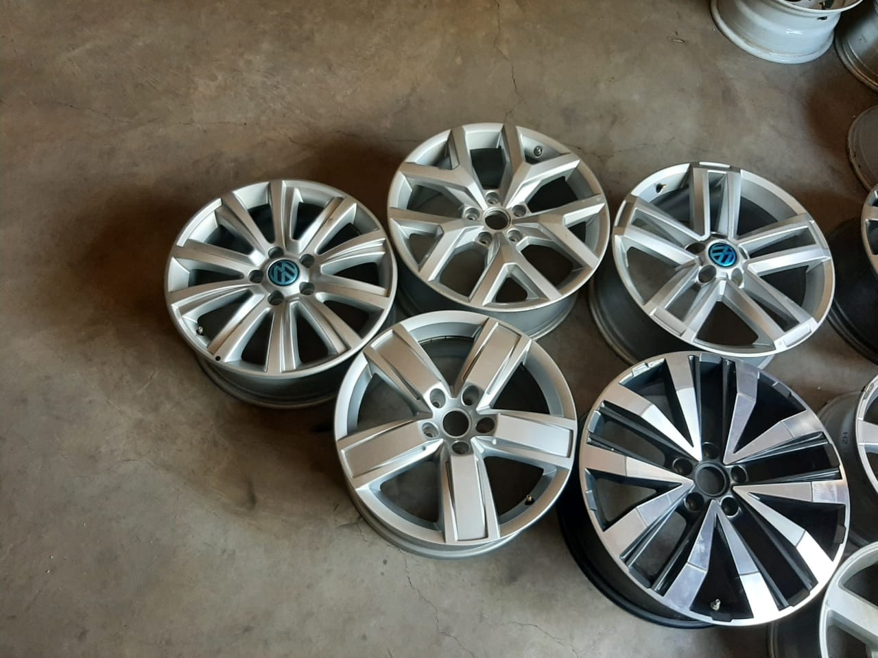 VW Amarok 18" & 19" &20" original mags to use for spare wheel from - Private Seller VW Amarok 18" & 19" &20" original mags to use for spare wheel from - Private Seller