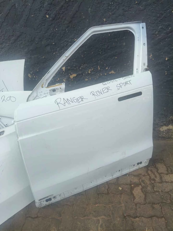 RANGE ROVER SPORT DOOR - Private Seller RANGE ROVER SPORT DOOR - Private Seller