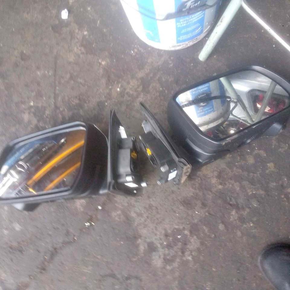 Ford Ranger T9 both sides mirror 2023 to 2024 - Private Seller Ford Ranger T9 both sides mirror 2023 to 2024 - Private Seller