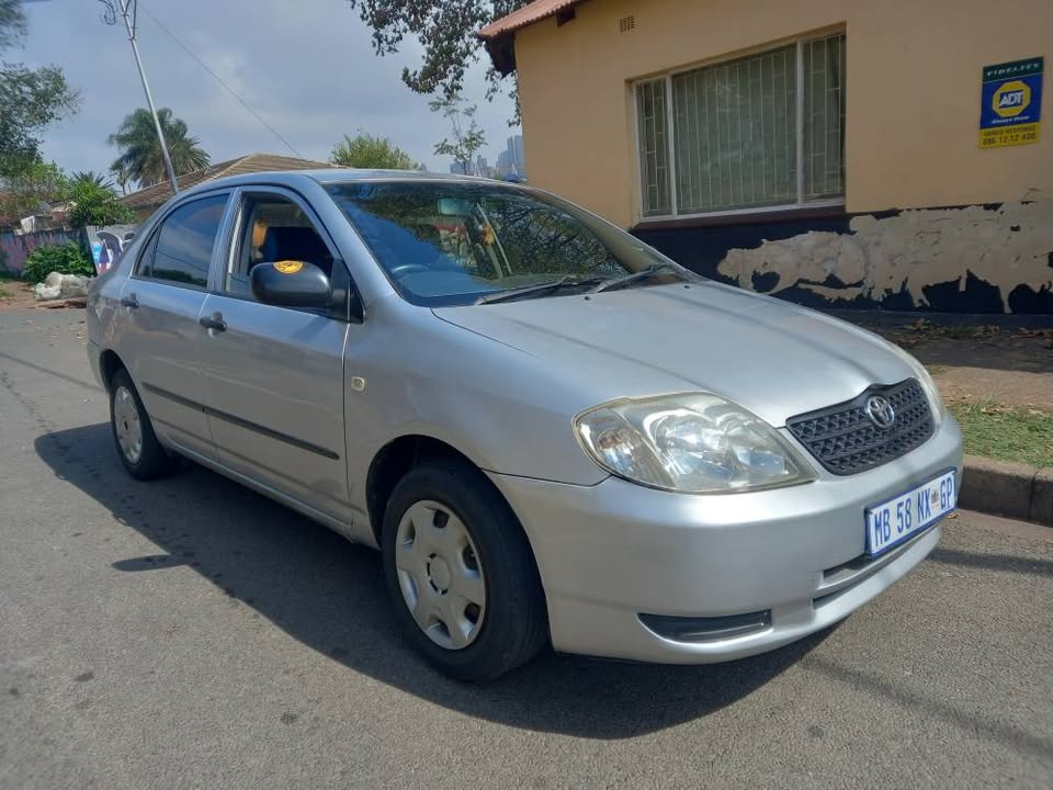 2004 Toyota corolla 1.4i Petrol, Silver, Manual, Leather seat, Spere key, 85000kms
