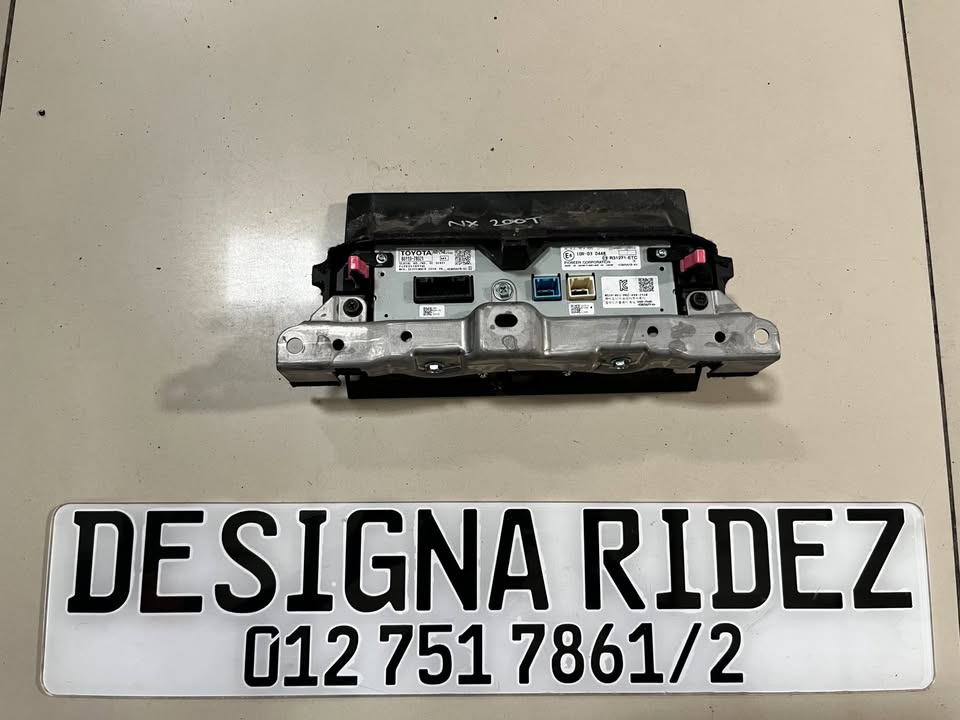 LEXUS NX200T PHASE ONE MEDIA DISPLAY SCREEN AVAILABLE. - Private Seller