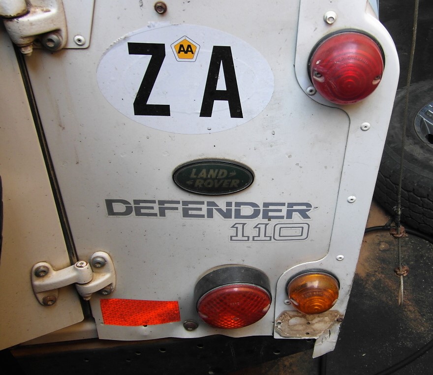 Land Rover Defender 110 TD5 - Stripping for Spares | AUTO EZI