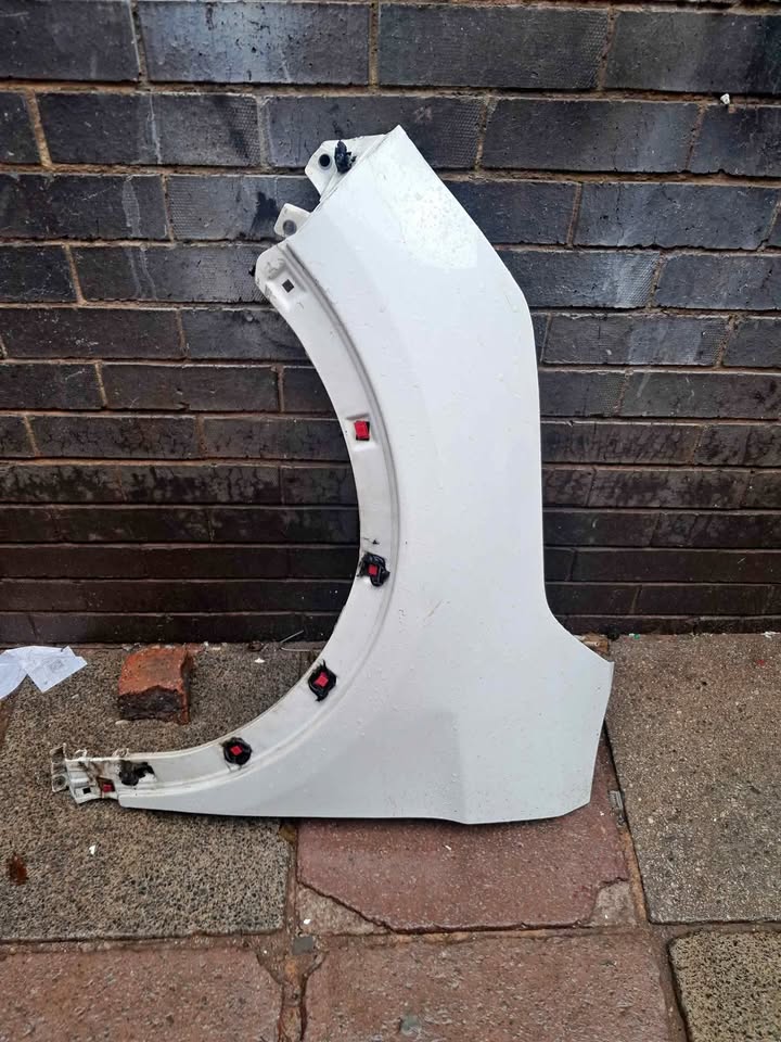 HYNDAI CRETA FENDER LEFTSIDE 2017 TO 2021 MODEL - Private Seller HYNDAI CRETA FENDER LEFTSIDE 2017 TO 2021 MODEL - Private Seller