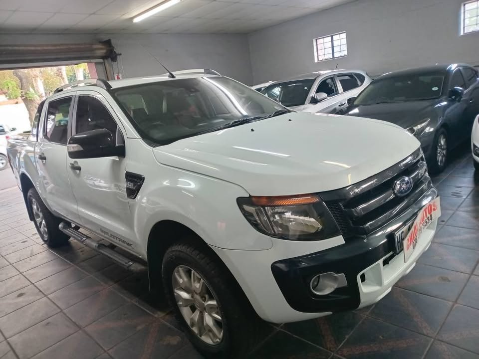 2014 Ford Ranger 3.2Wildtrack Automatic Double Cab white Color Leather Seat Reverse Camera PDC Sen