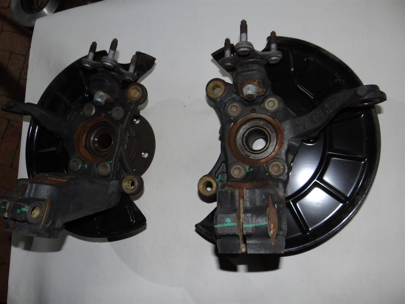 VW / Audi - wheel hub / assembly / wheel bearings – Front