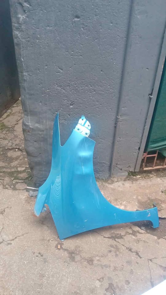 Honda fit 2010 right side fender - Private Seller Honda fit 2010 right side fender - Private Seller