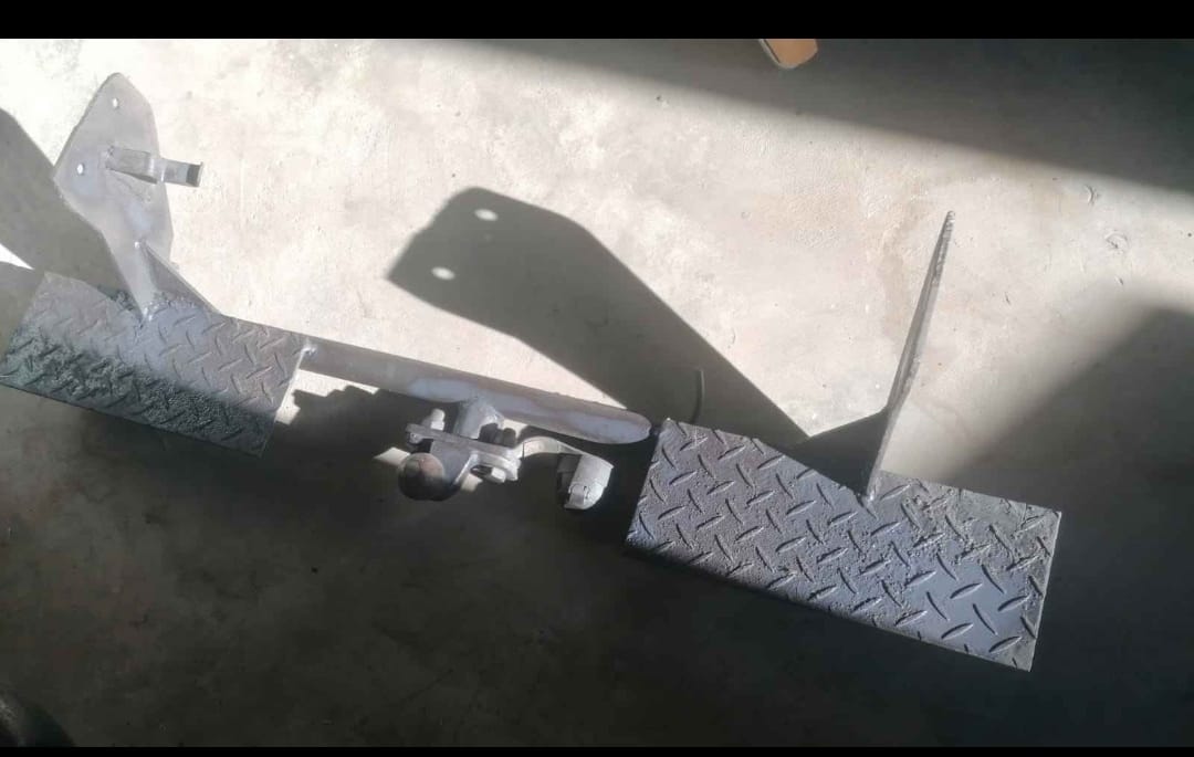 Nissan 1400 Tow & bullbar - Private Seller