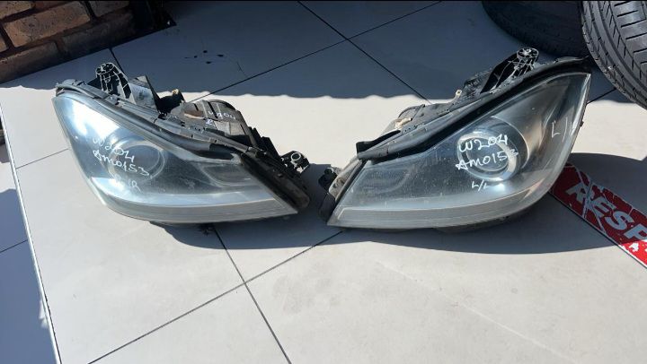Mercedes Benz W204 FACE-LIFT headlights - Private Seller Mercedes Benz W204 FACE-LIFT headlights - Private Seller