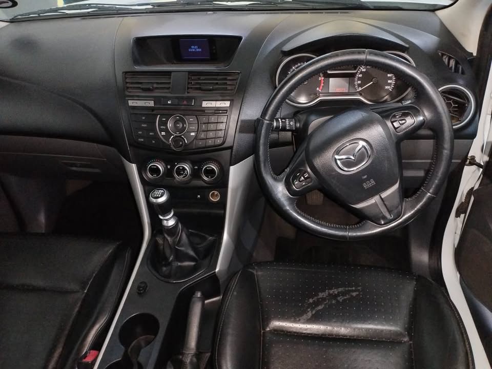 2015 MAZDA BT50 2.2 DOUBLE CAB MANUAL