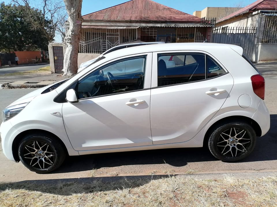2017 KIA PICANTO 1.0 MANUAL TRANSMISSION IN EXCELLENT CONDITION