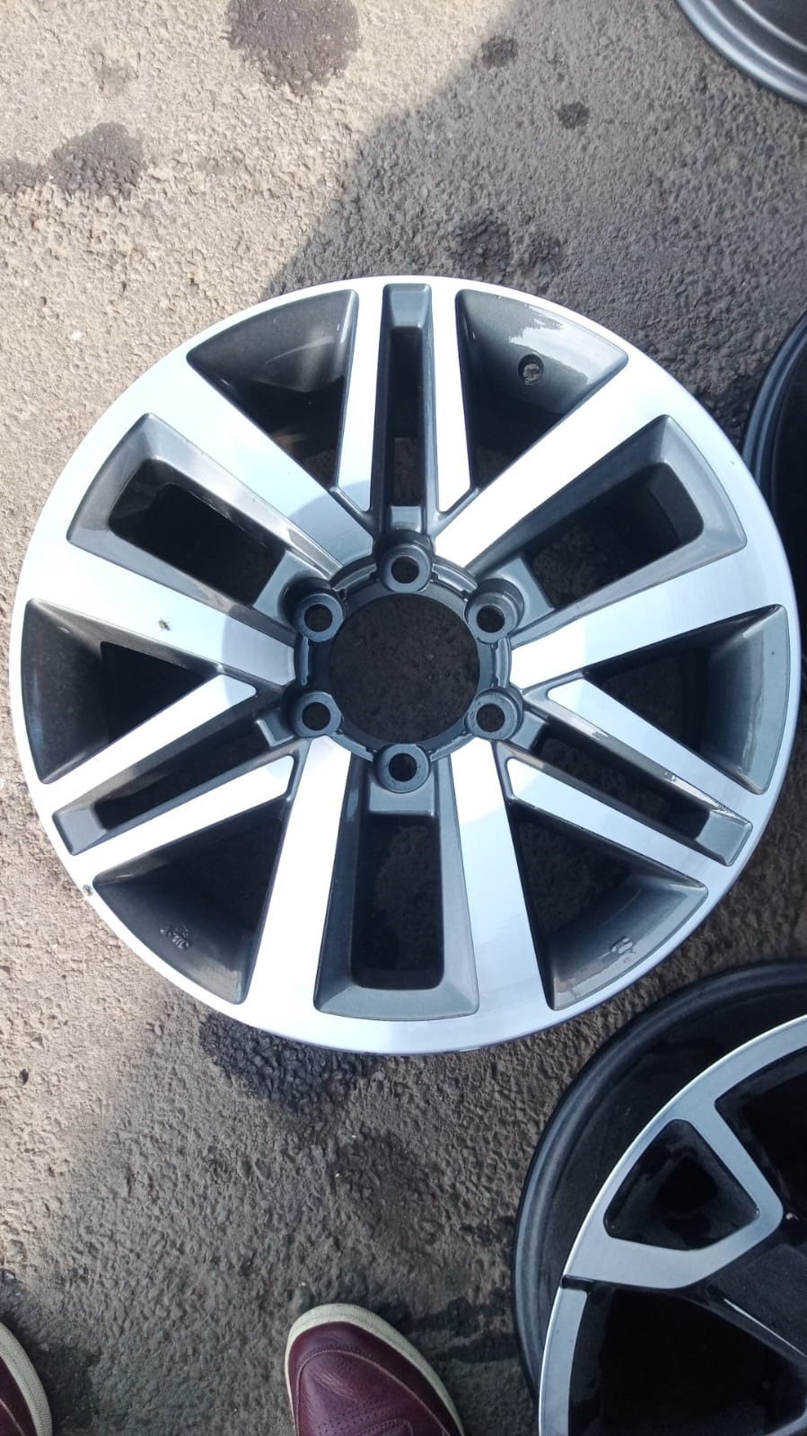 18inch Toyota Hilux/Fortuner original mag to use for spare wheel - Private Seller 18inch Toyota Hilux/Fortuner original mag to use for spare wheel - Private Seller
