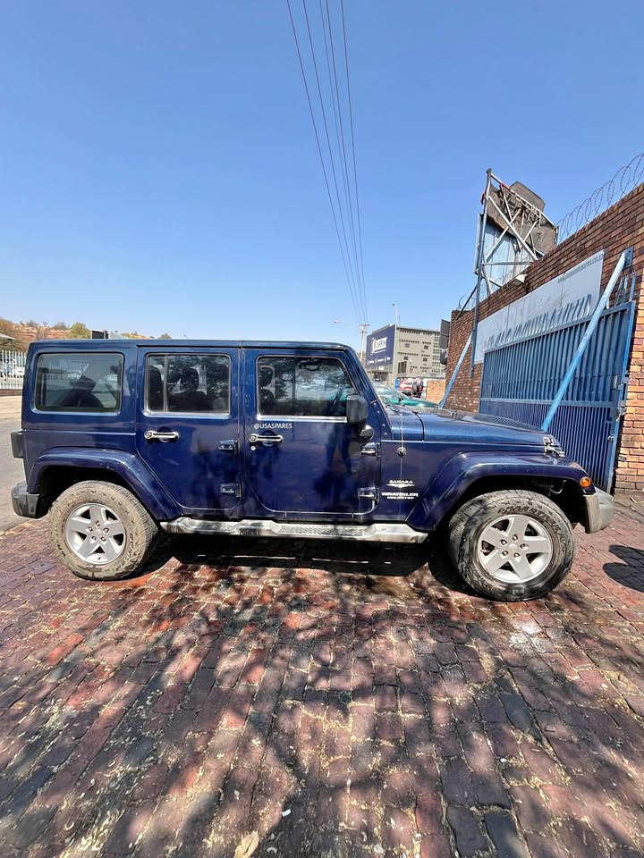 2013 Jeep Wrangler 2.8 JK Auto/Diesel Interior Parts For Sale - Private Seller 2013 Jeep Wrangler 2.8 JK Auto/Diesel Interior Parts For Sale - Private Seller
