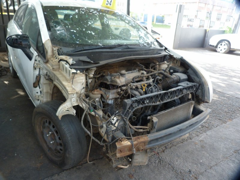 Kia Rio 1.2 Manual White - 2014 STRIPPING FOR SPARES - Private Seller Kia Rio 1.2 Manual White - 2014 STRIPPING FOR SPARES - Private Seller
