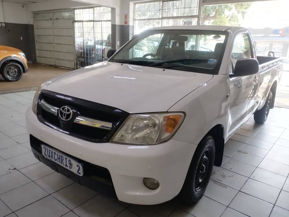 2007 TOYOTA HILUX 2.0VVTI SINGLE CAB MANUAL
