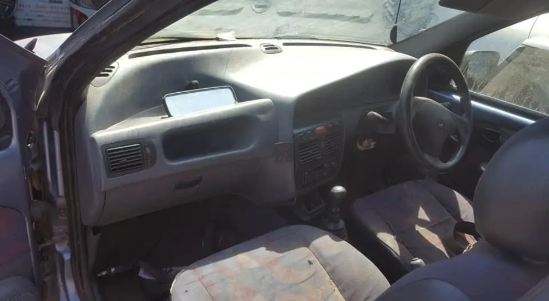 Stripping Fiat Siena 1.2 - Private Seller