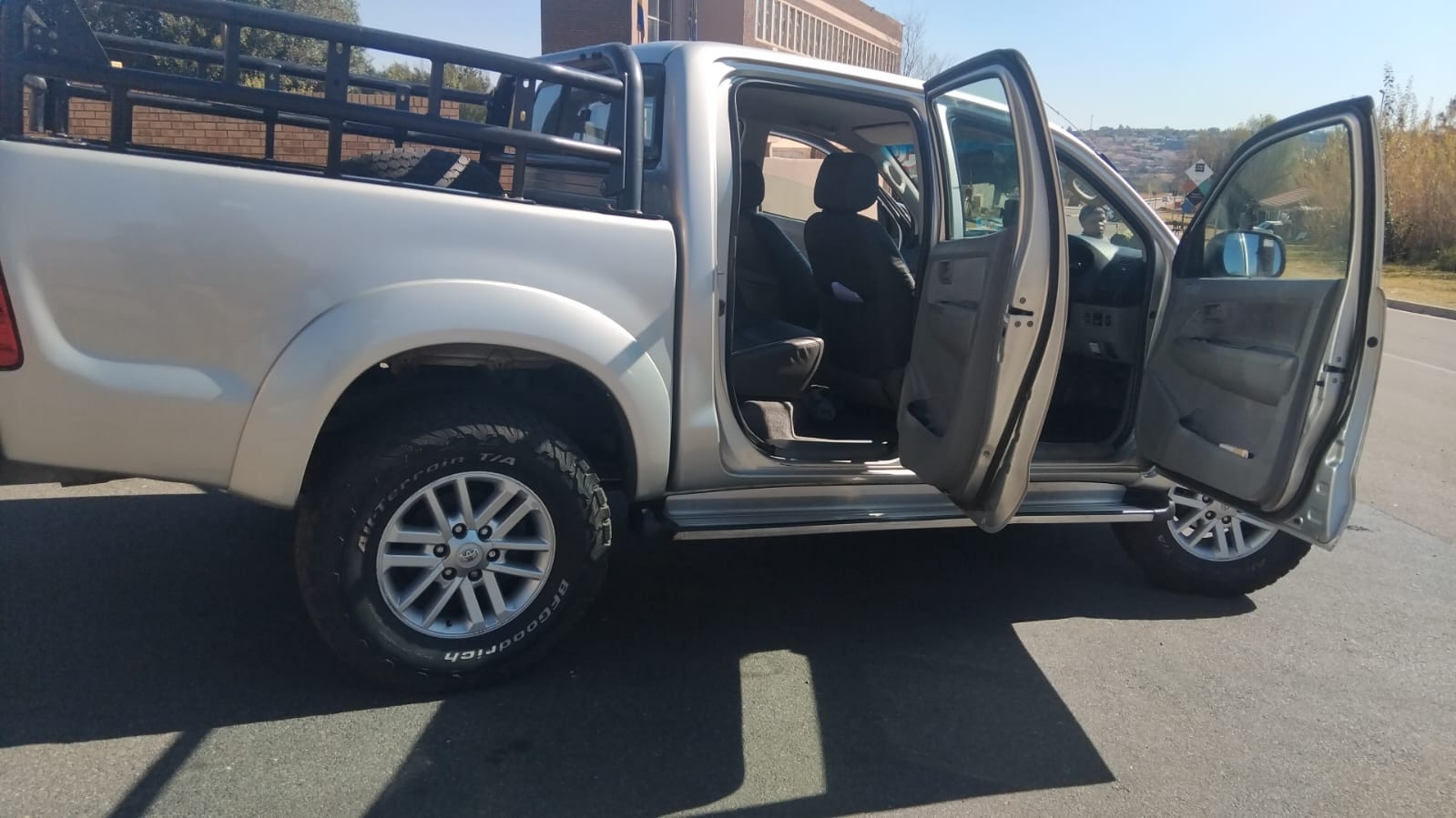 Toyota hilux 3.0 D4D for sale