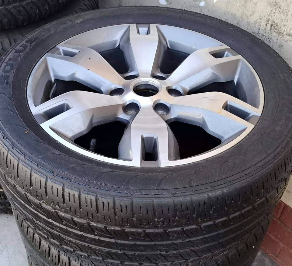 20inch ford Everest mag with good used tyre fro spare wheel - Private Seller 20inch ford Everest mag with good used tyre fro spare wheel - Private Seller