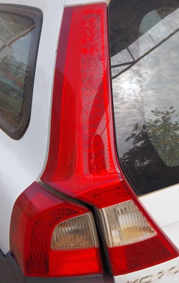 VOLVO XC70 2008 LEFT TAIL LIGHT FOR SALE - Private Seller VOLVO XC70 2008 LEFT TAIL LIGHT FOR SALE - Private Seller