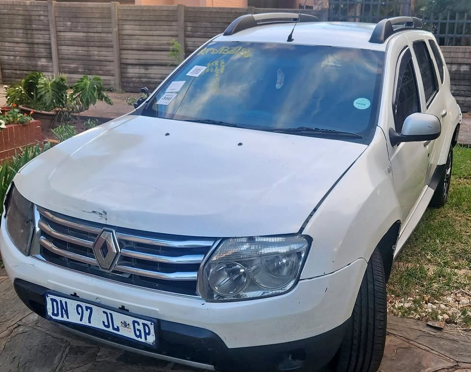 Renault Duster stripping for spares code 2 - Private Seller Renault Duster stripping for spares code 2 - Private Seller