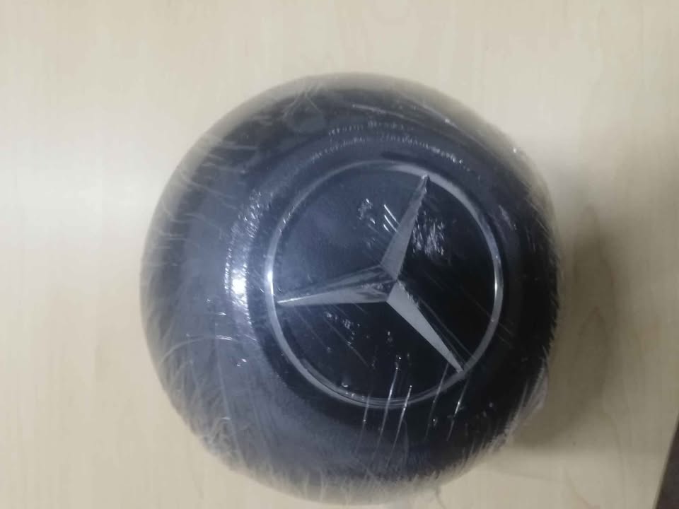 Brand New Mercedes Benz Steering airbags