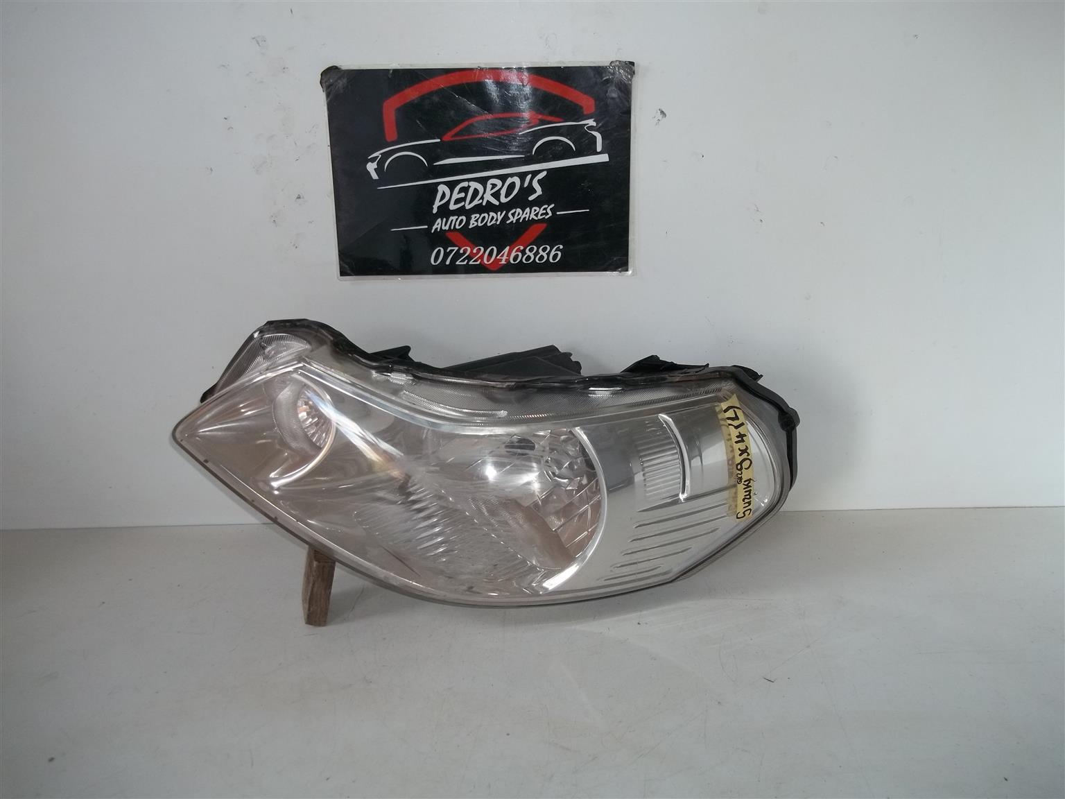 Suzuki SX4 '08-'14 left headlight - Private Seller Suzuki SX4 '08-'14 left headlight - Private Seller