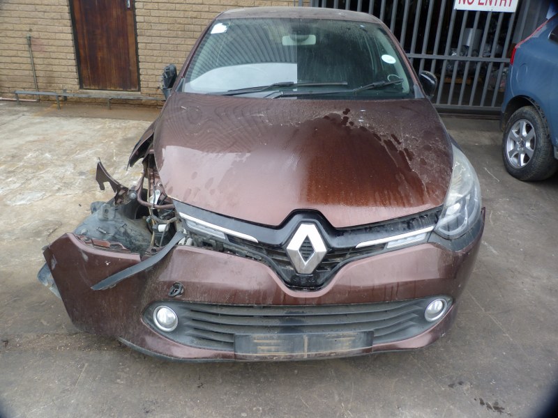 Renault Clio IV 900cc Dynamique Manual Brown - 2014 STRIPPING FOR SPARES - Private Seller Renault Clio IV 900cc Dynamique Manual Brown - 2014 STRIPPING FOR SPARES - Private Seller