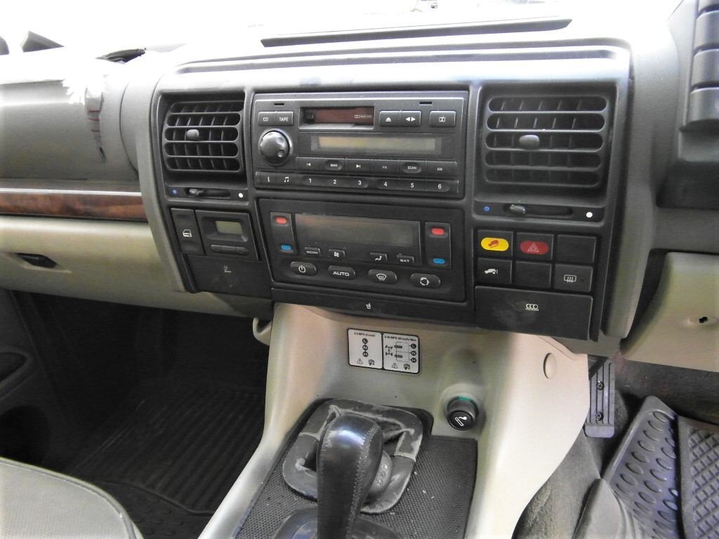 Land Rover Discovery 2 TD5 - Stripping for Spares | AUTO EZI - Private Seller Land Rover Discovery 2 TD5 - Stripping for Spares | AUTO EZI - Private Seller