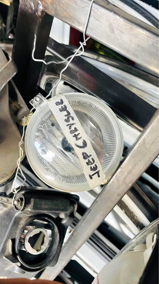 Jeep Chrysler fog lights - Private Seller Jeep Chrysler fog lights - Private Seller