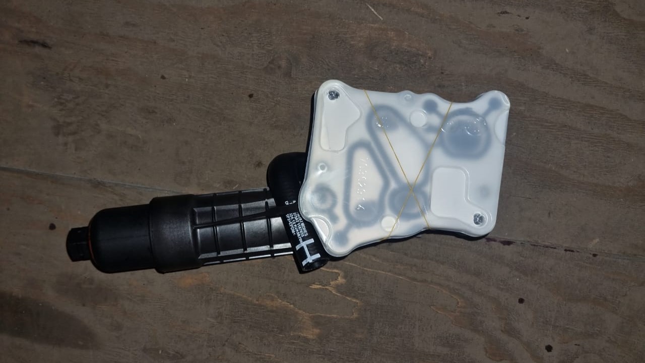 "New Oil Cooler + Housing for Mercedes W204 - Private Seller