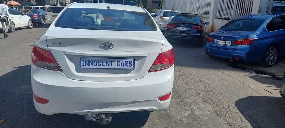 2015 HYUNDAI ACCENT 1.6 PETROL MANUAL TRANSMISSION, WHITE COLOUR, MILEAGE 97000KM