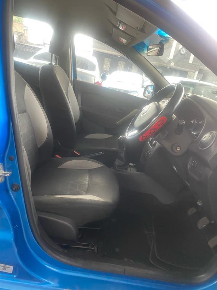 2015 RENAULT SANDERO T900