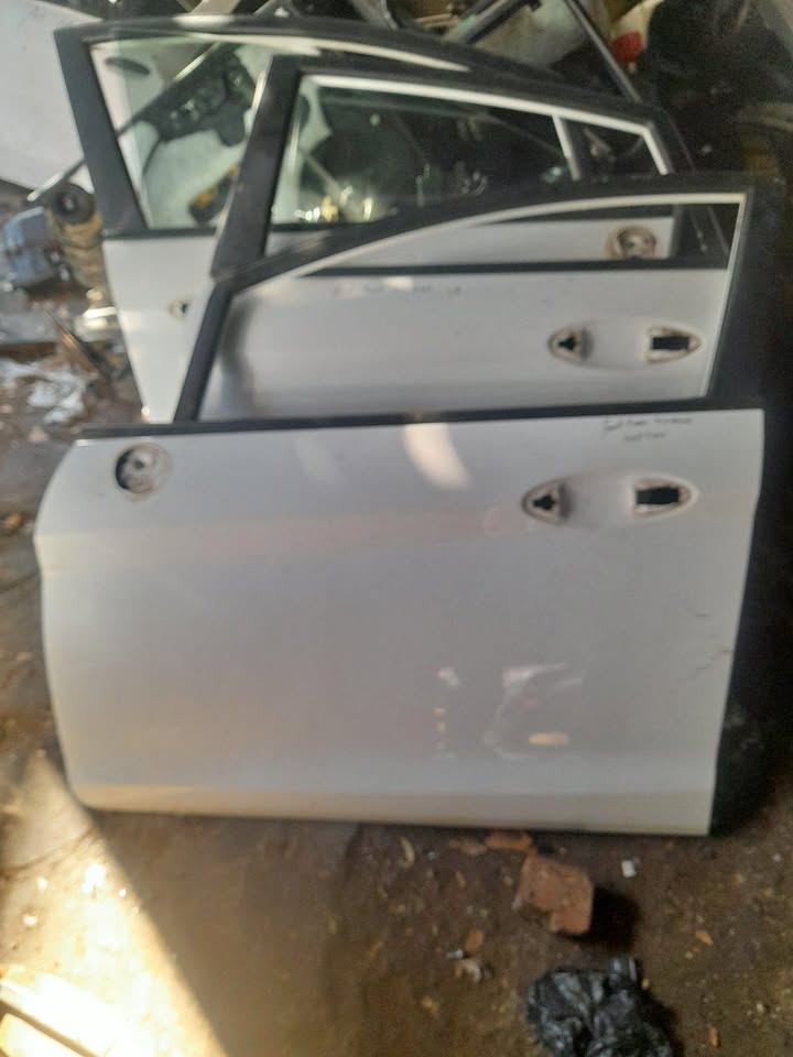 FORD FIESTA DOORS AVAILABLE - Private Seller FORD FIESTA DOORS AVAILABLE - Private Seller