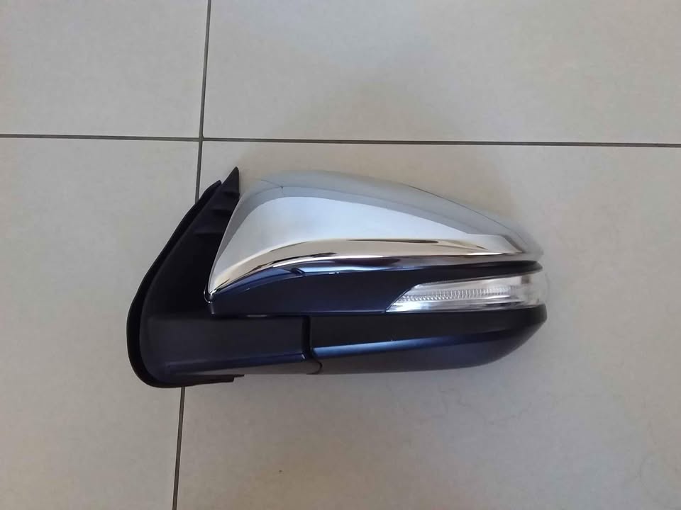 TOYOTA FORTUNER 16/20 DOOR MIRRORS ELECTRIC CHROME WITH INDICATOR AUTOMATIC FOLDING