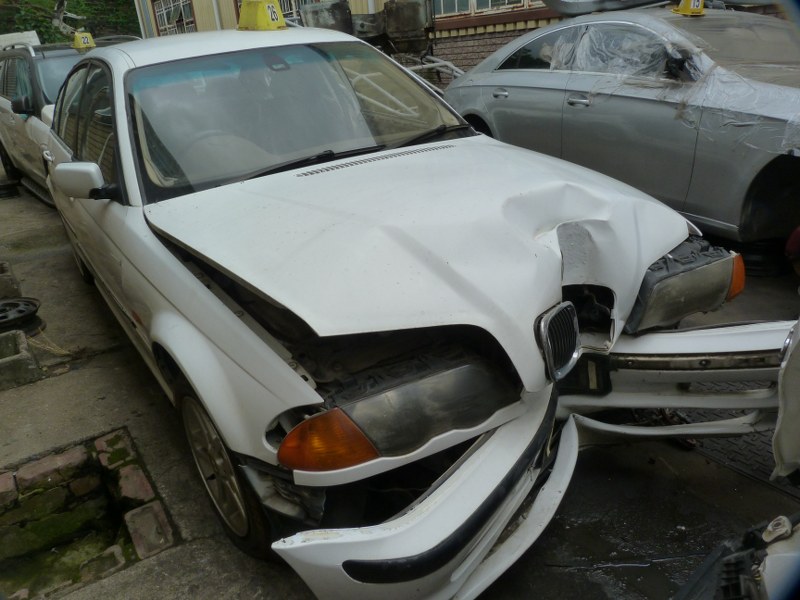 BMW 320i E46 Manual White - 2001 SPARESBOYZ STRIPPING FOR SPARES - Private Seller BMW 320i E46 Manual White - 2001 SPARESBOYZ STRIPPING FOR SPARES - Private Seller