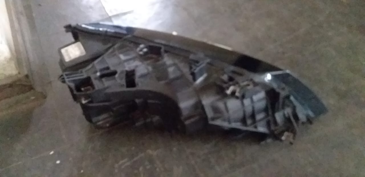 Renault megane2 headlight - Private Seller Renault megane2 headlight - Private Seller