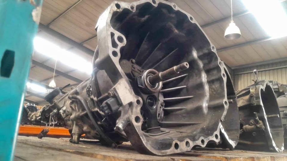Nissan Np300 YD25 manual 2×4 gearbox