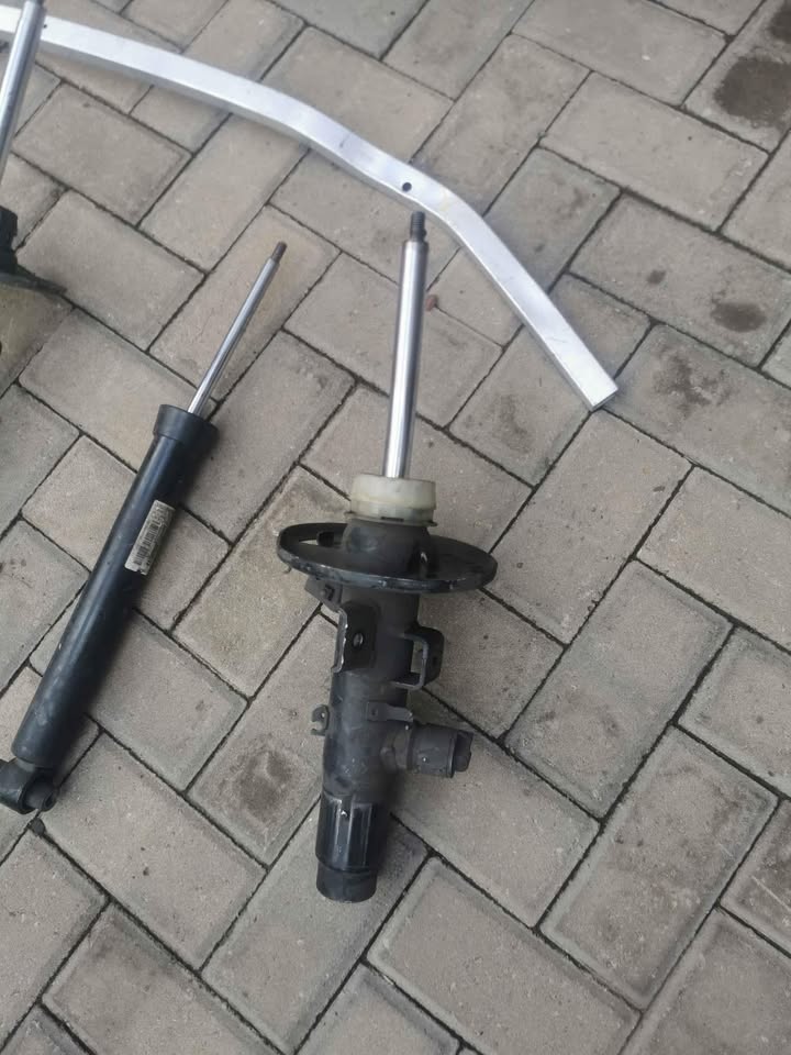 BMW G20 electric shocks - Private Seller BMW G20 electric shocks - Private Seller