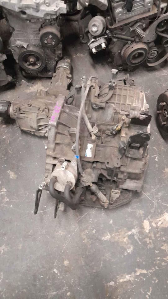 Toyota 3RZ 4x4 auto transmission for sale (zane Azaad) - Private Seller Toyota 3RZ 4x4 auto transmission for sale (zane Azaad) - Private Seller